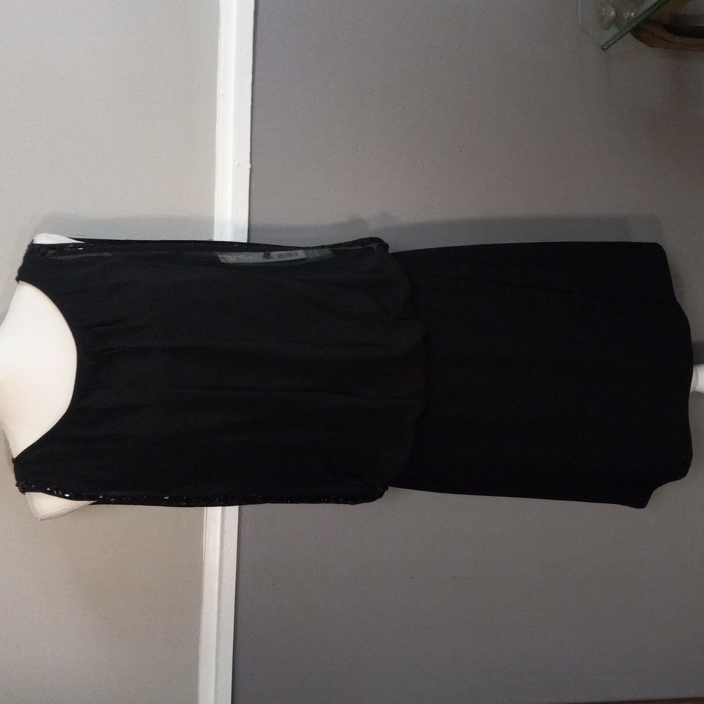 SCARLETT BLACK SLEEVELESS DRESS WITH BEADING AND KEYHOLE BACK
